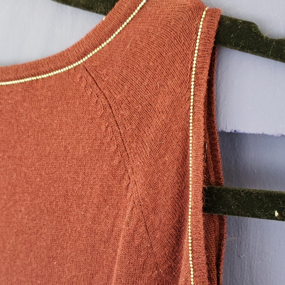 Shoulder cut out cashmere blend long sleeve